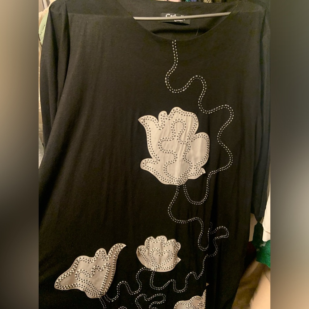 Big White Flowers Dress 48 Size